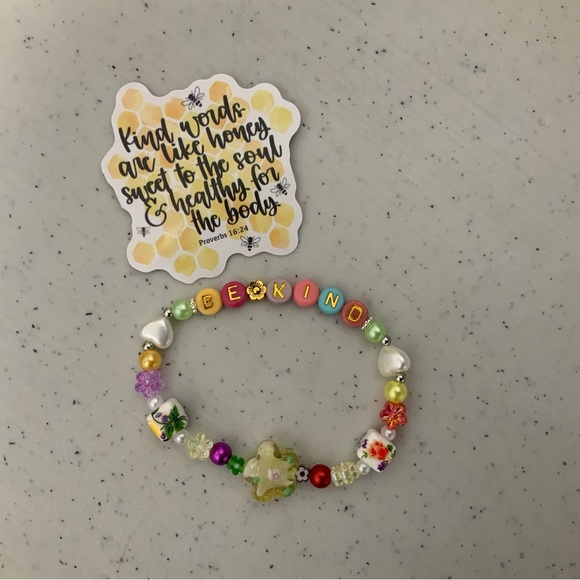 Meet your Posher, Stephanie - Picture 6 of 11